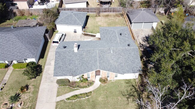 Photo - 13810 Overbrook Ln
