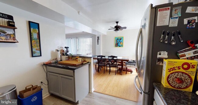 Photo - 31 Canterbury Square Unit 302