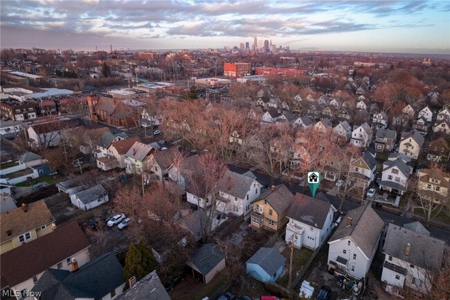 Photo - 2052 W 89th St