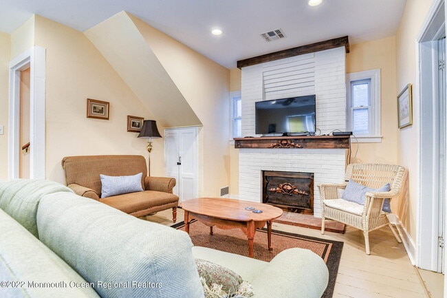 Photo - 14 New York Ave