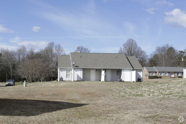Photo - Wildwood Apartments