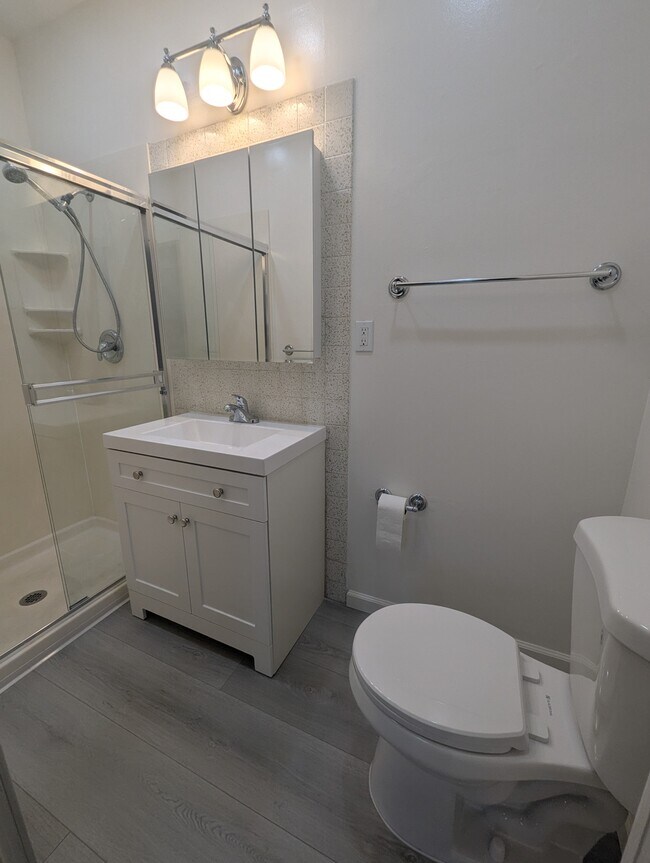 121 Santa Fe Ave Unit A