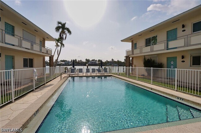 Photo - 2500 Gulf Shore Blvd N Unit S6