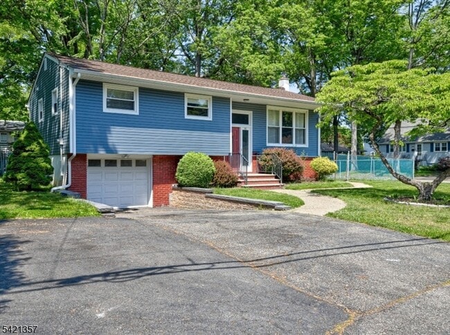 Photo - 50 Auburn Rd