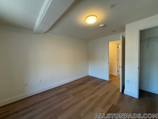 Photo - 1079 Commonwealth Ave Unidad 448