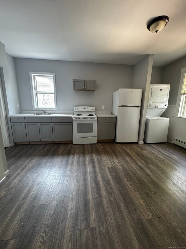 Photo - 177 Sisson Ave