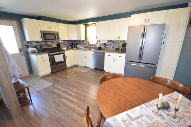 Photo - 610 Elizabeth St