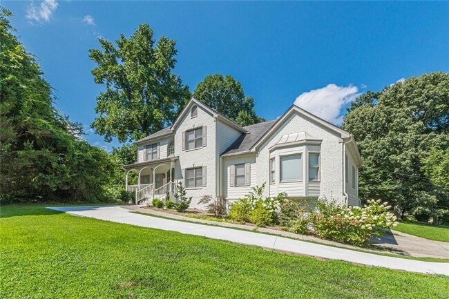Photo - 4996 N Peachtree Rd