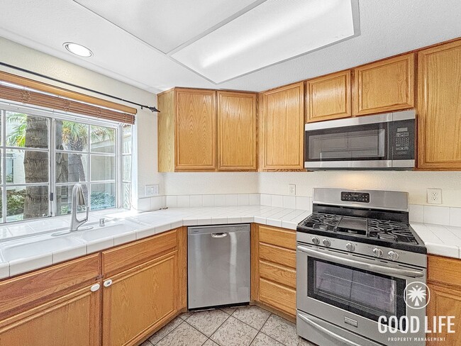 Building Photo - Inviting 2B/3BA Two-Story Home with Balcony, Garage and Community Amenities in El Cajon Unit 290