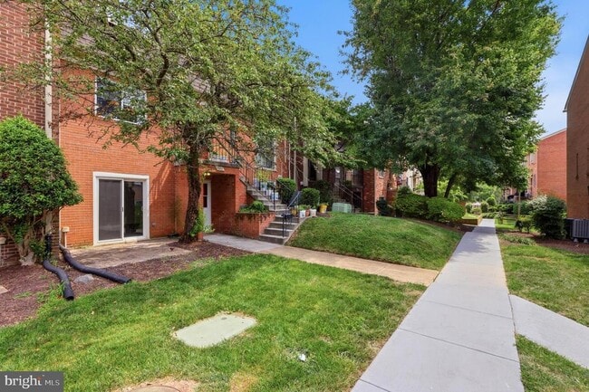 Building Photo - 4533 Logsdon Dr Unit 244
