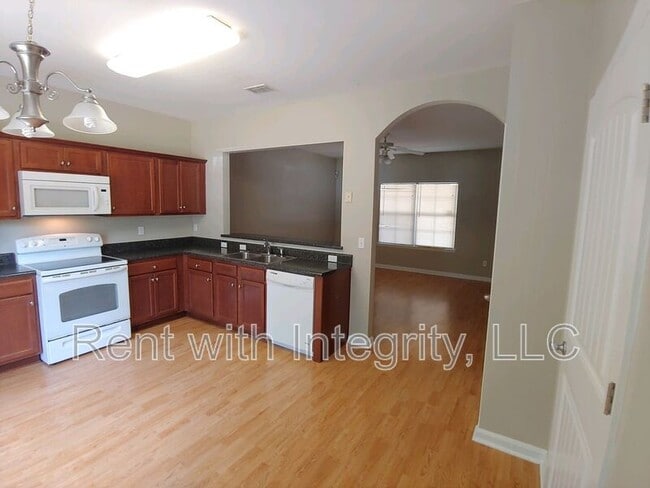 Photo - 1231 Lake Ave