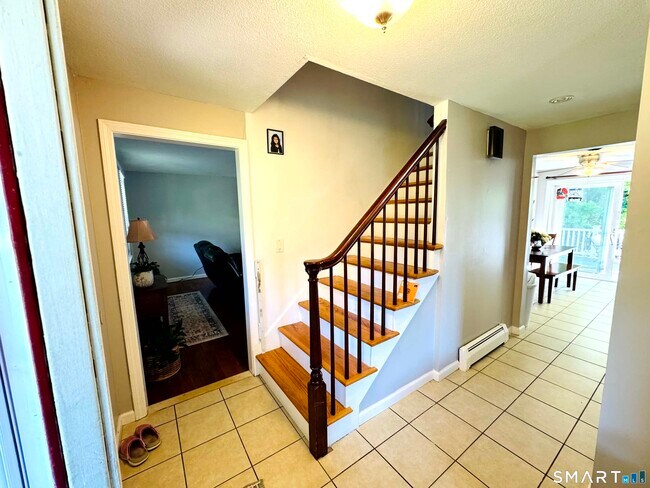 Photo - 31 Juniper Ln