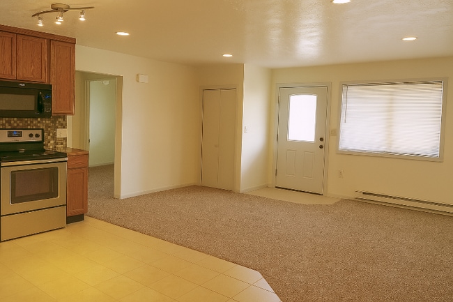 Photo - 1312 Phoenix Ave Unidad A