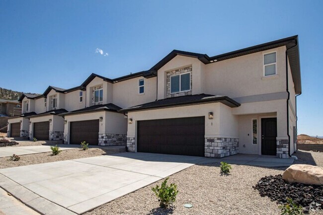 Building Photo - Shadow Cove Townhouse