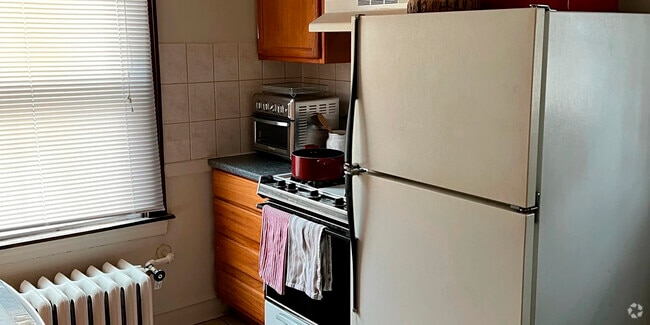 Building Photo - 733 Elm St Unit 733-304 Rental