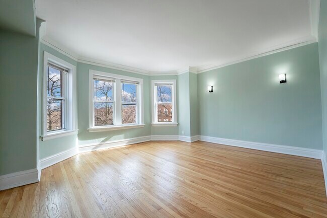 Photo - 845 Lyman Ave Unit 3S