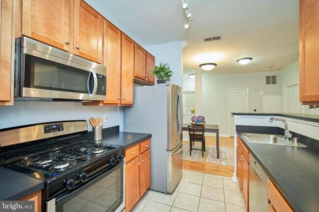 Photo - 4862 Eisenhower Ave Unit 362