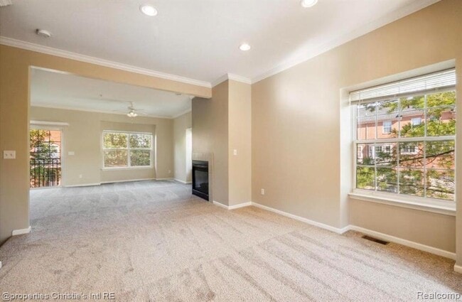 Photo - 22089 Parkview Dr