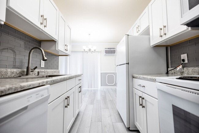 Photo - Fox Meadows Apartments