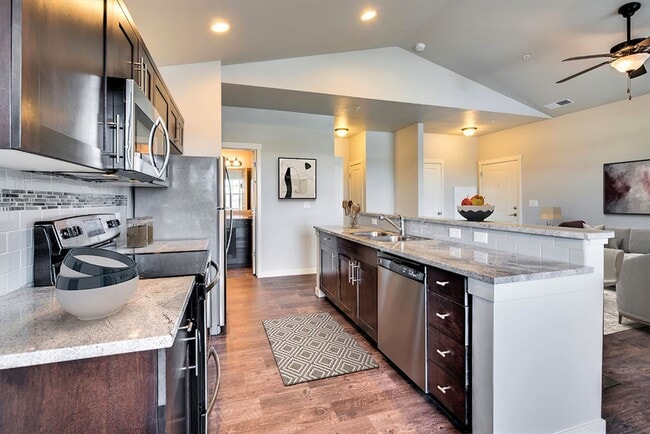 Photo - Eagle River Apartments