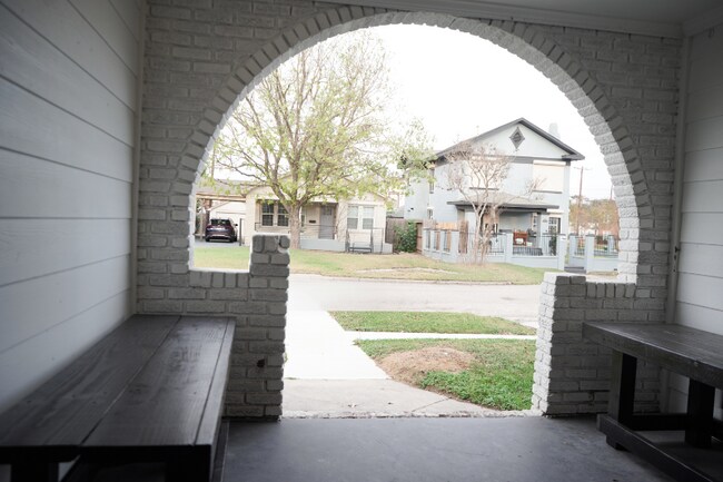 Photo - 2514 Isabella St Unidad 2514