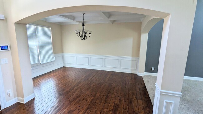 Photo - 718 Erika Ln