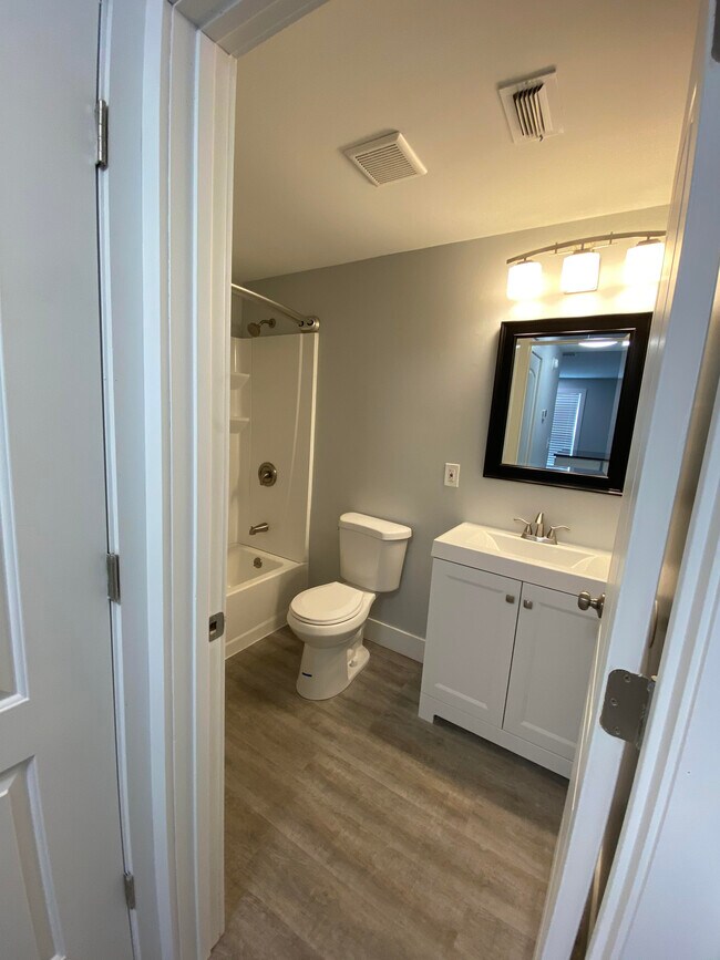 Kent Bathroom