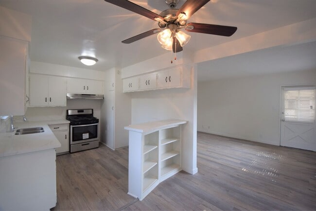 Photo - 4920 Laurel Canyon Blvd Unit 03