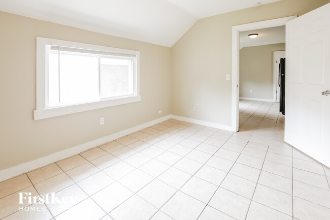 Photo - 838 Prescott St