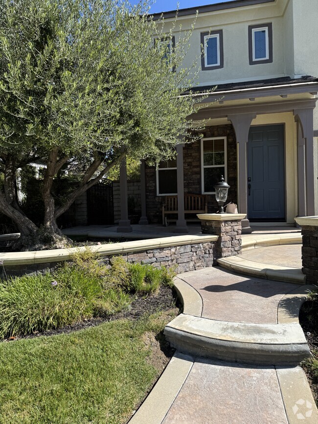Building Photo - 25621 Mesquite Ct Rental