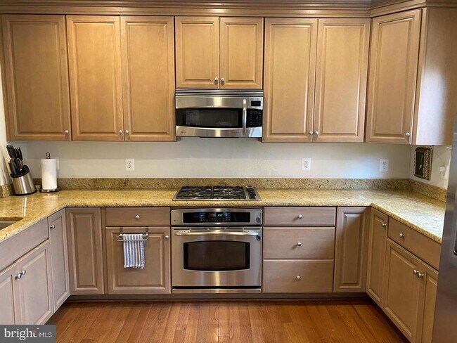 Photo - 1828 Potomac Greens Dr