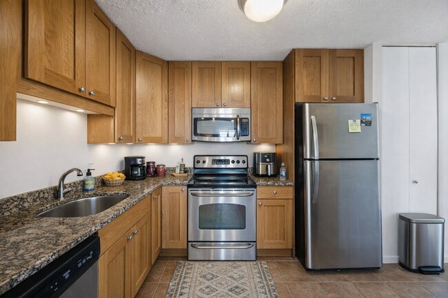 Photo - 10 E Ontario St Unit 07