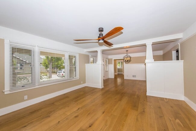 Photo - 306 N Shaffer St