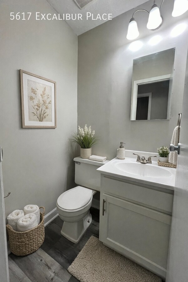 Photo - 5617 Excalibur Pl