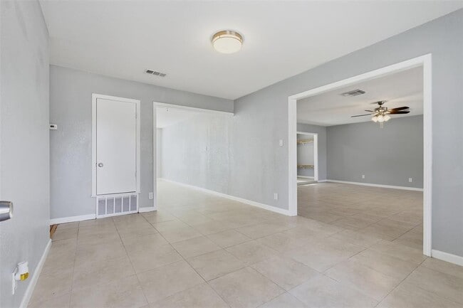 Photo - 1103 Floradale Dr