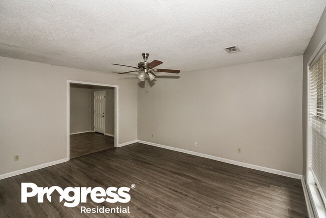 Photo - 8229 Valley Ridge Trail