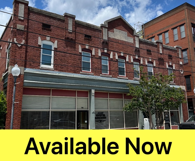 Building Photo - 703 N 4th St Unit 3