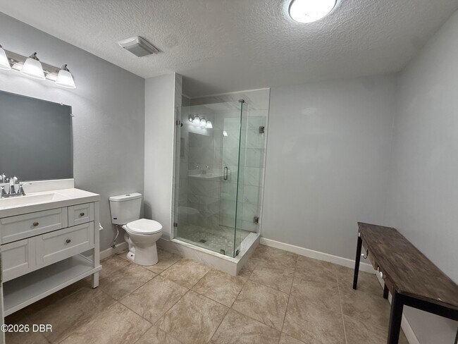 Photo - 228 E Holly Dr