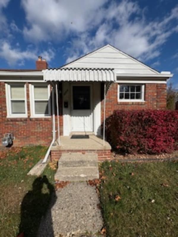 Photo - 18779 Roscommon St