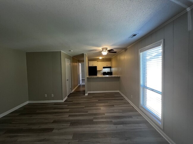 Building Photo - 5874-F Century Oaks Dr