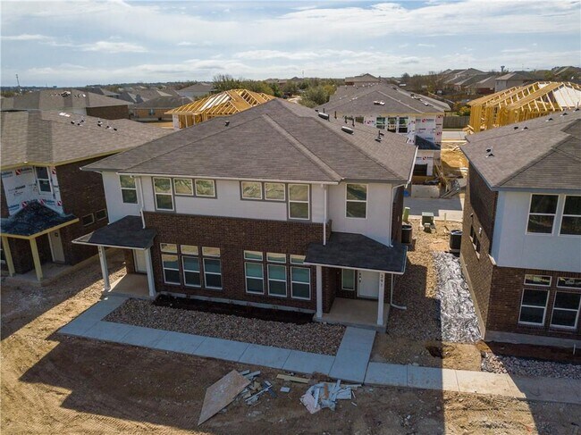 Photo - 391 W South St