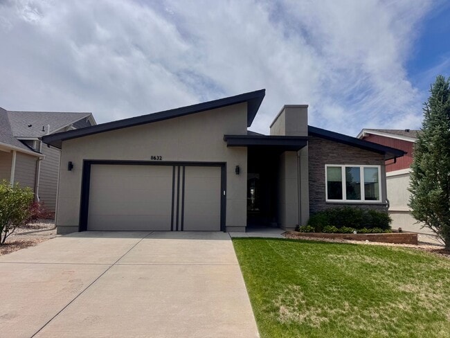 Building Photo - LUXURY 4 Bedroom home in NORTHGATE with Mountain Views