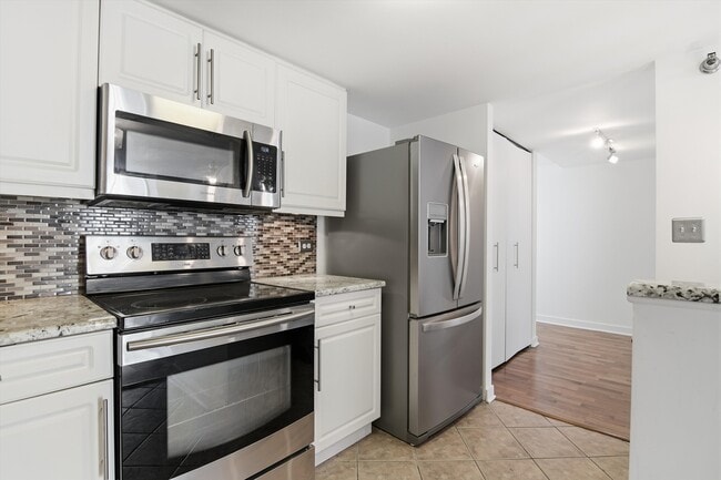 Photo - 70 W Huron St Unit 1304