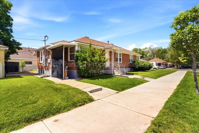 Photo - 2709 Gramercy Ave