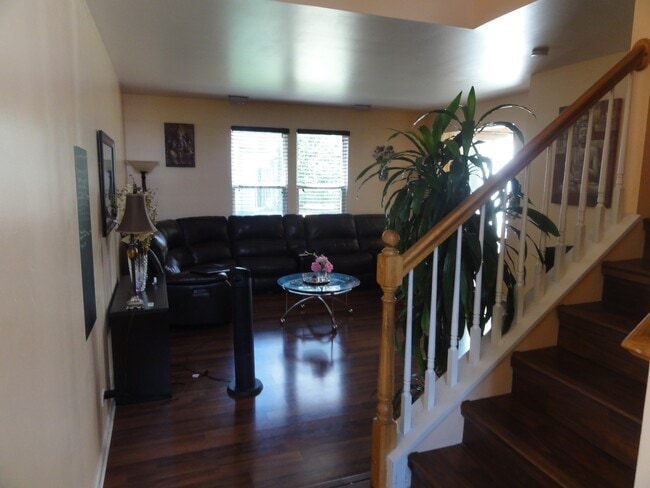 Photo - 3156 Bromley Ln