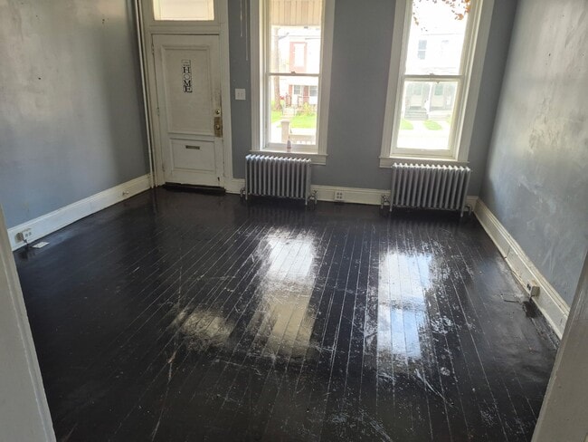 Photo - 224 W Jackson St Unidad House