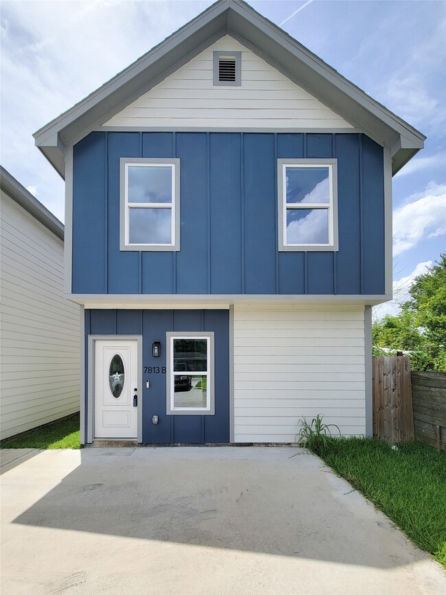 Building Photo - 7813 Hirsch Rd