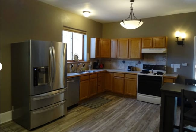 Building Photo - 2052 Apple Valley Rd Rental