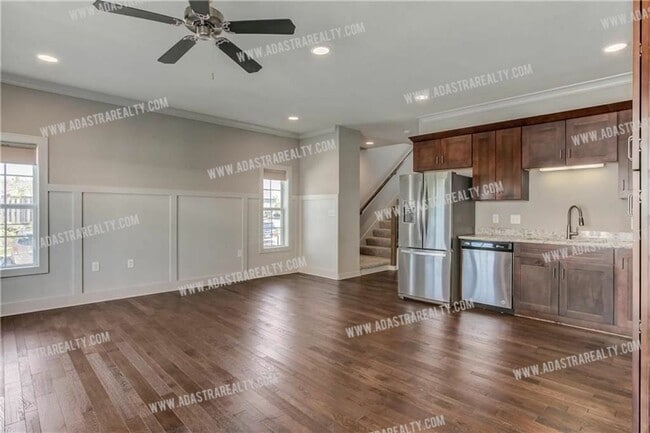 Photo - Like New Blue Valley Townhome-Available in JUNE!!