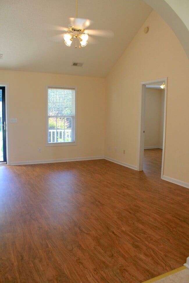 Photo - 2320 Mancke Drive